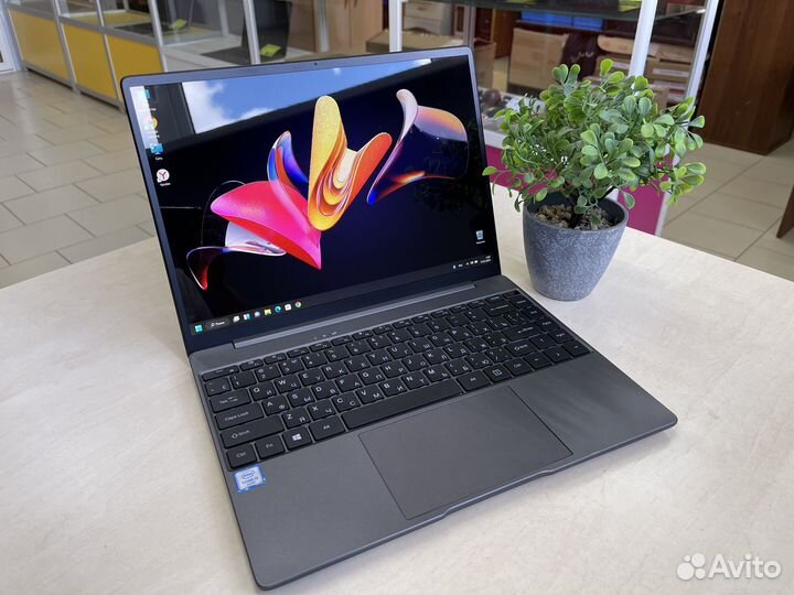 Компактный/Как новый ультрабук/Core i3-10gen