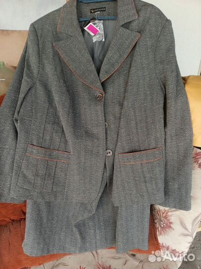 Костюм женский