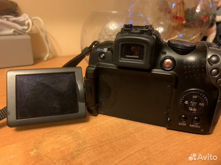 Canon powershot sx10 is