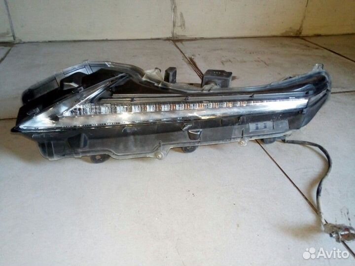 Указатель поворота левый Lexus NX