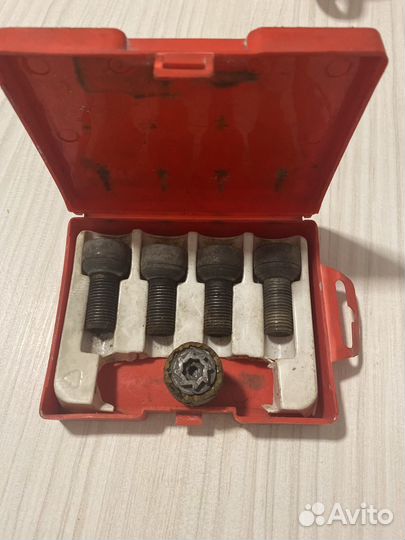 Секретки mercedes