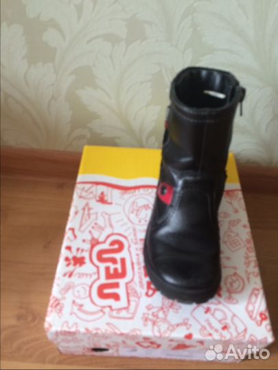 Продам обувь весна - очень 27 размер