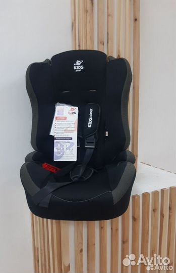 Автомобильное кресло от 9 кг
