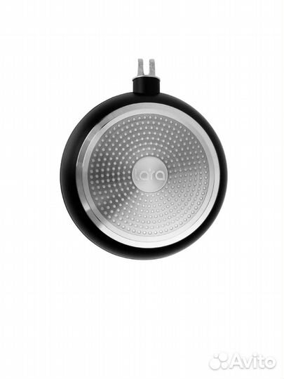 Сковорода 28 см новая Lara