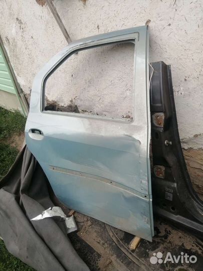 Дверь задняя правая рено логан 1