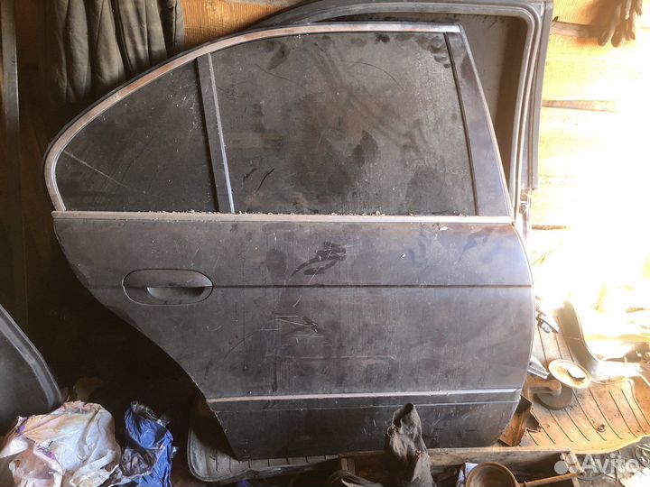 Продажа дверей бмв е39 задние левая и правая