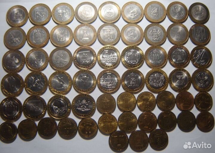 60 юбилейных монет в альбоме