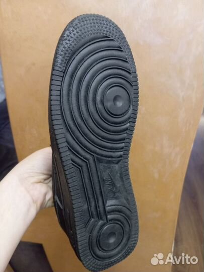 Кроссовки новые 40 размер