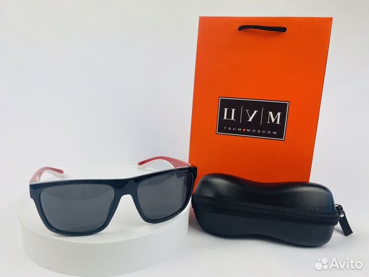 Солнцезащитные очки Lacoste