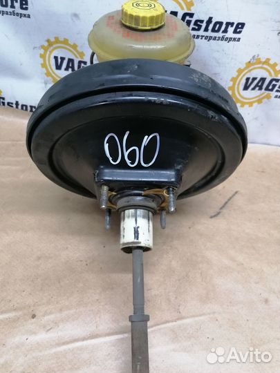 Вакуумный усилитель тормозов Audi 100 C4