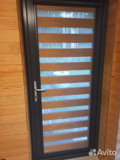 Кассетные рулонные шторы день - ночь