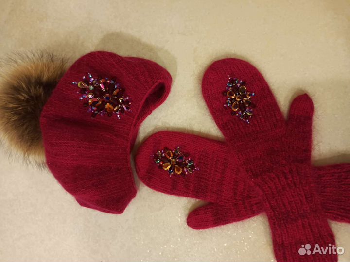 Шикарный комплект берёт + варежки стразы