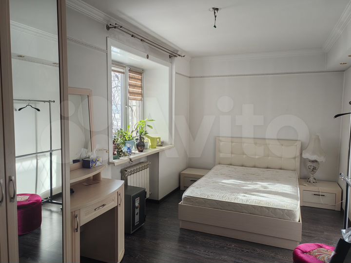 3-к. квартира, 100 м², 1/5 эт.