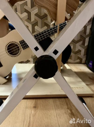 Банкетка для пианино