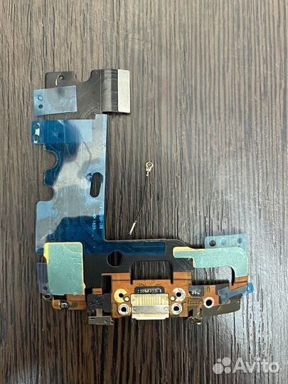 Шлейф зарядки для iPhone 7