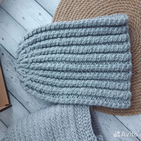 Шапка женская вязаная ручная работа