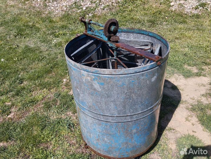 Медогонка 4 рамочная бу