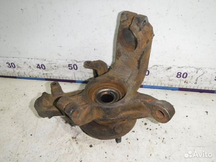 Кулак передний правый Ford Focus I