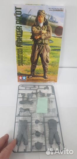 Код 36312, 1/16 Фигура японского пилота
