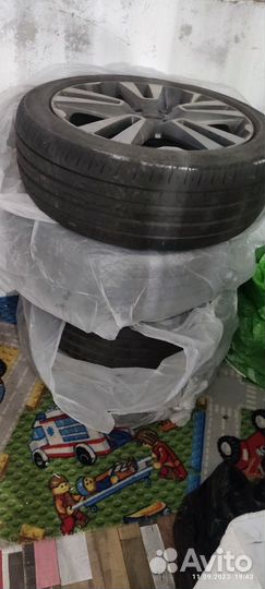 R17 Pirelli Cinturato P7 205/50, PCD 4x100 DIA 60.1