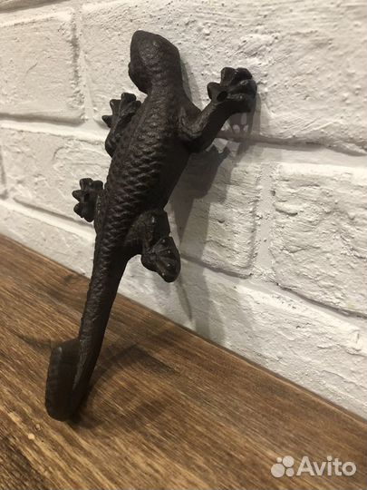 Крючки чугунные