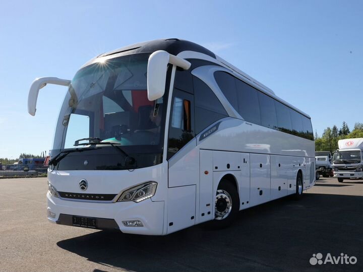 Туристический автобус Golden Dragon XML6129, 2024