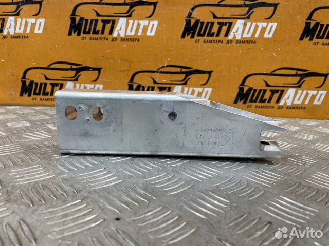 Кронштейн панели передний правый Bmw M3 G80 2020