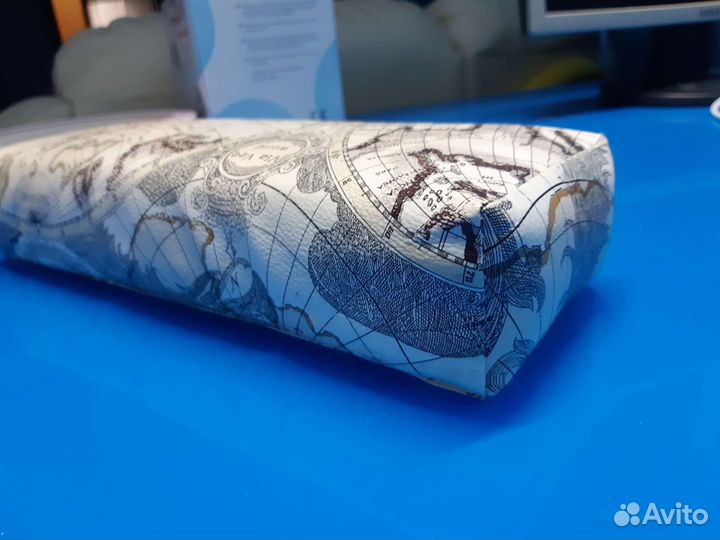 Маникюрная подушка, подставка для рук