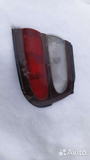 Фонарь задний nissan Almera n15