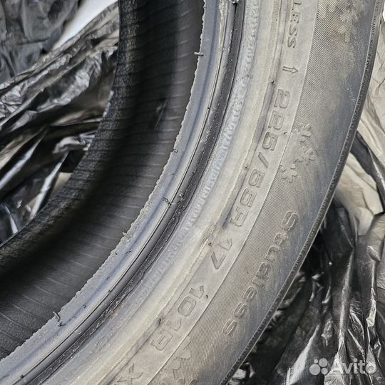 Kumho I'Zen KW31 225/55 R17 R