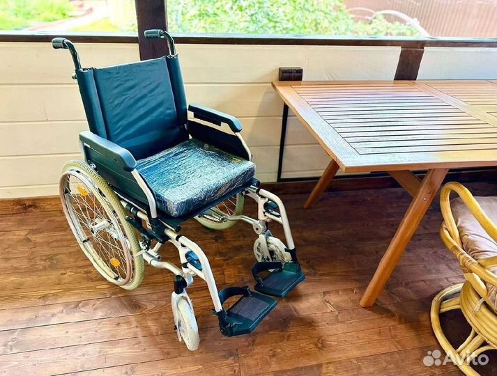 Инвалидная коляска прогулочная