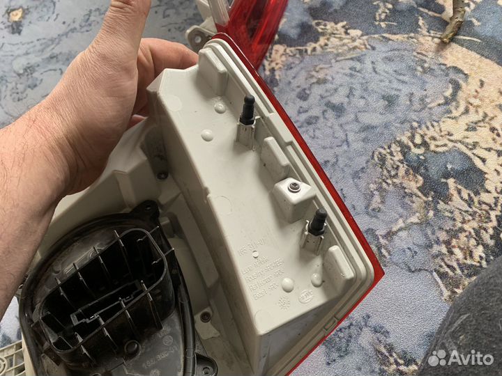 Задний левый фонарь на skoda octavia a7