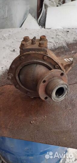 Поворотный кулак УАЗ