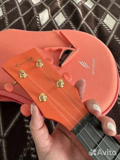 Укулеле enya