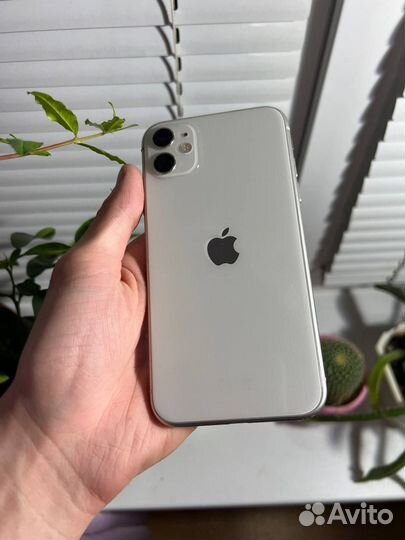 iPhone 11, 64 ГБ