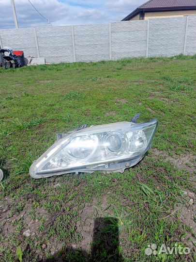 Фары на toyota camry 50