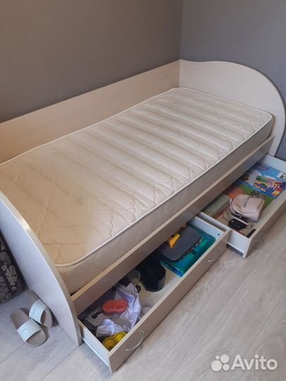 Кровать + матрас 90х190