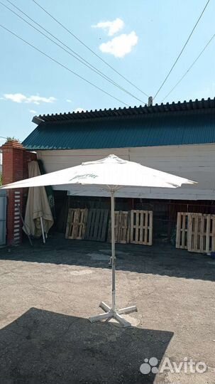 Уличные зонты и мебель для дачи б/у