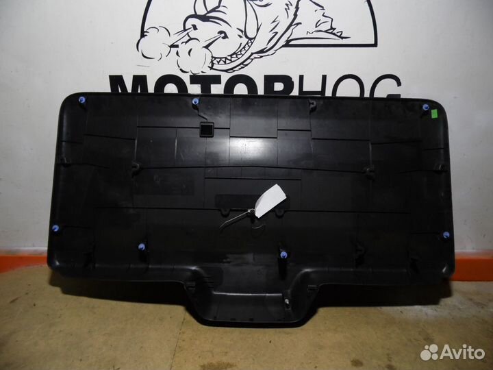 Обшивка крышки багажника Пежо Партнер Типи