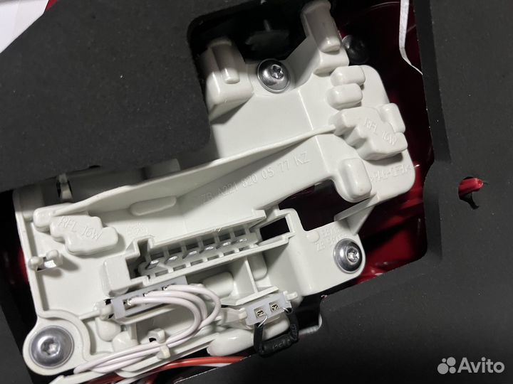 Левый задний фонарь Mercedes w221 рестайл новый