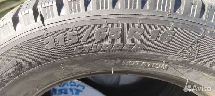 Michelin Agilis X-Ice North 215/65 R16 98T