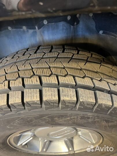 R17 Yokohama Ice Guard G075 315/70, PCD 8x165.1 DIA 117