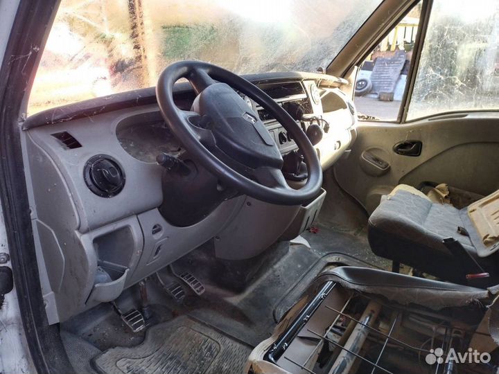 Блок предохранителей Renault Master 2 рест. 2008