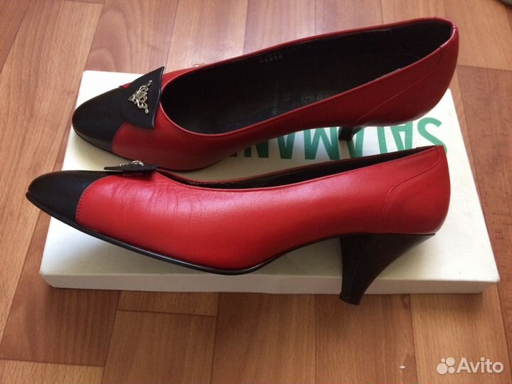 Новые кожаные туфли 