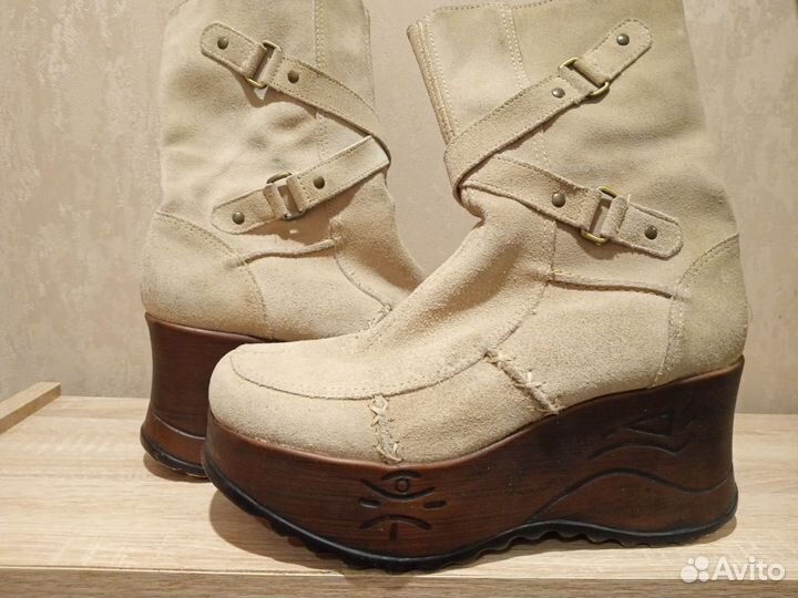 Сапожки женские 39