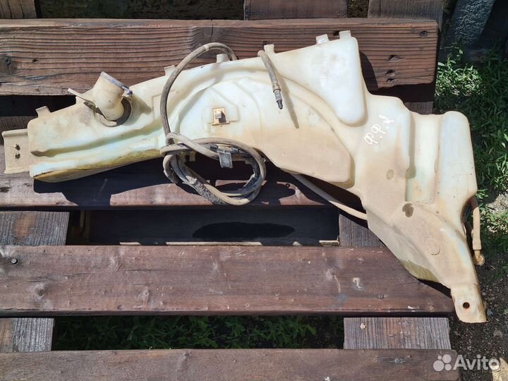 Бочек омывателя Ford Focus 2