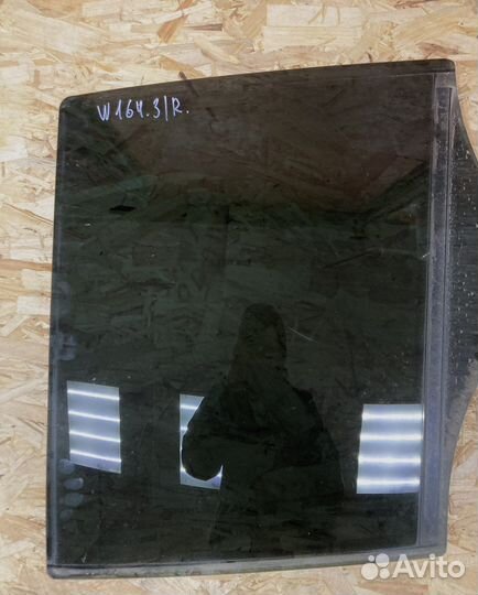 Стекло заднее на Mercedes w164