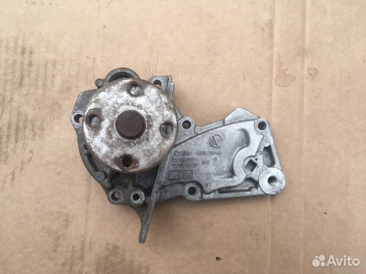 Помпа Ford Focus 2 Fusion