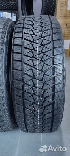 Bridgestone Blizzak DM-V2 225/60 R17 99S