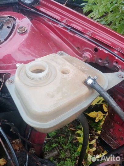 Бачок расширительный Audi 100 44 1989